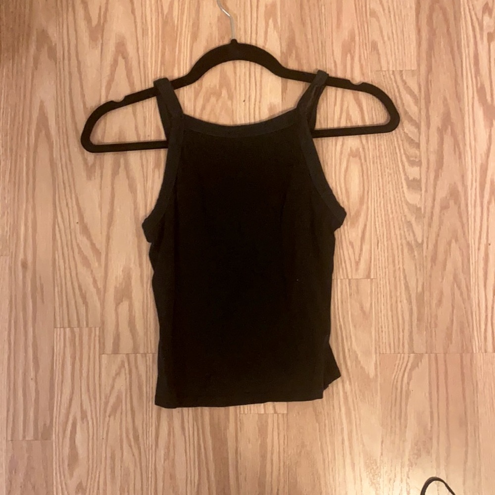 Garage black crop top size small : worn only 2 times.
